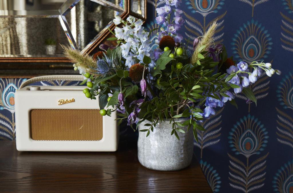 เดอะ ดันสเตน เฮาส์ Hotel เอดินบะระ ภายนอก รูปภาพ A DAB radio